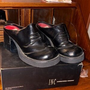 Arizona Jean Women's Black Leather Mules